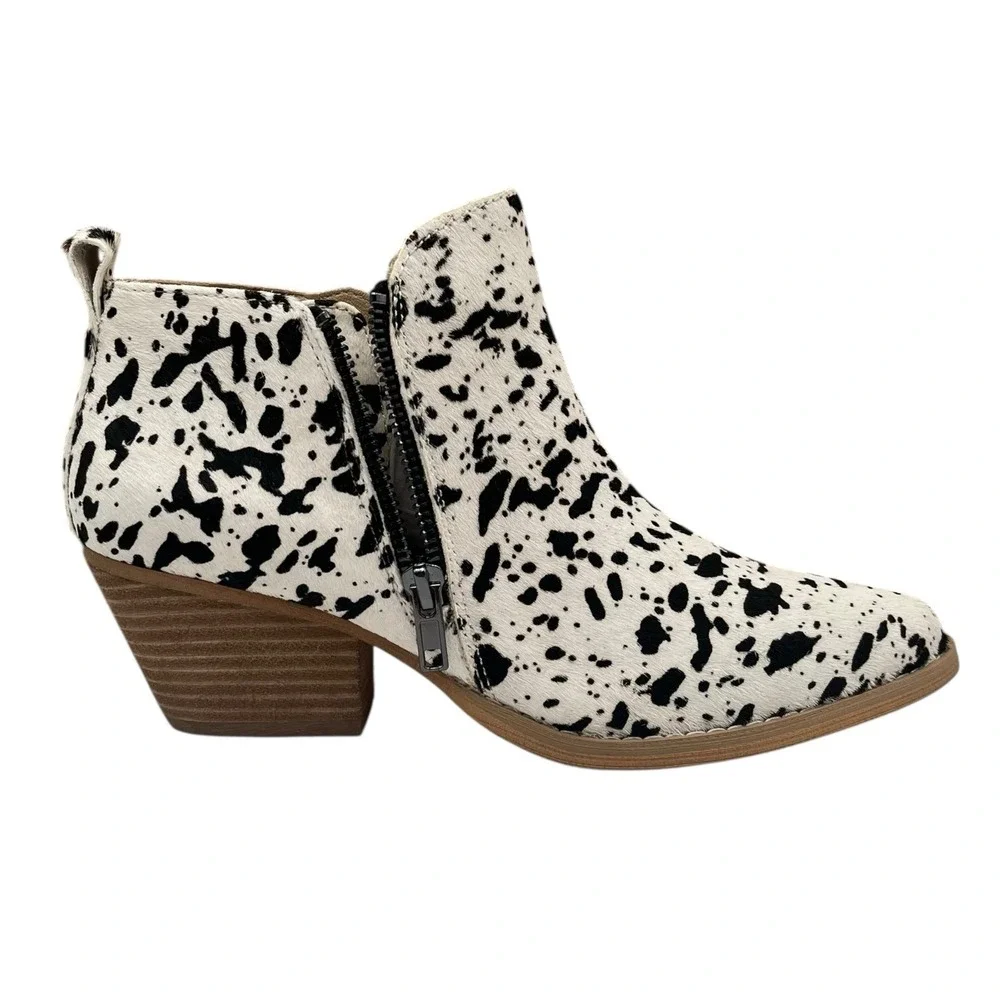 Very Volatile Women's Haircalf Gracemont Ankle Booties Size 8 Chocolate Chip